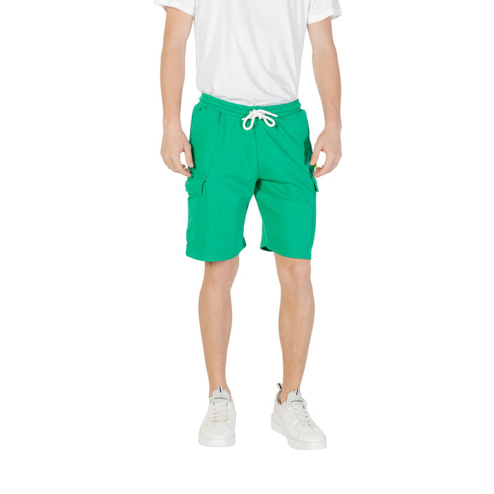 ICON - Zwarte Bermuda met ICONisch logo